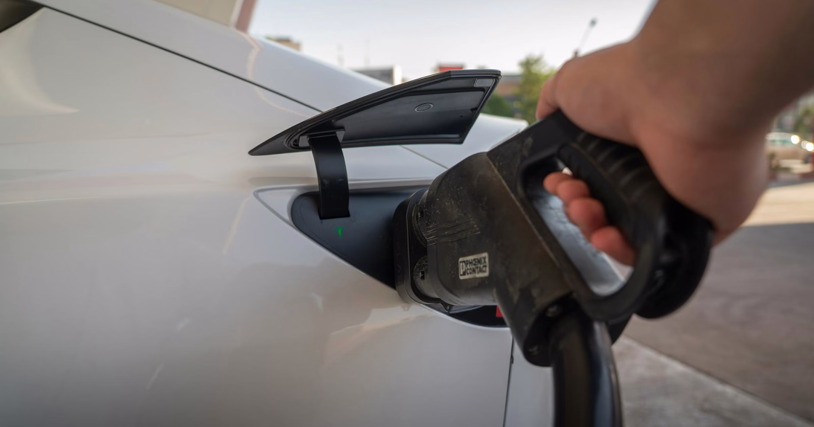 People Who Never Raise Their Voice During Arguments Often Share These 9 Emotional Habits Most People Never Develop